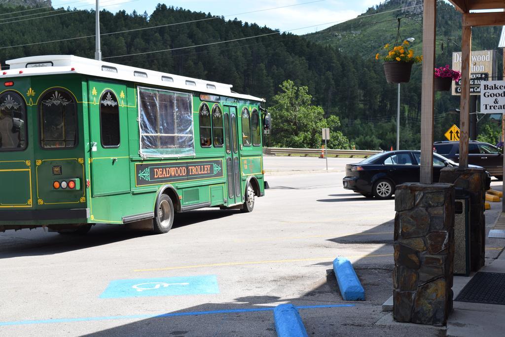 Deadwood Station Bunkhouse And Gambling Hall Motel ภายนอก รูปภาพ