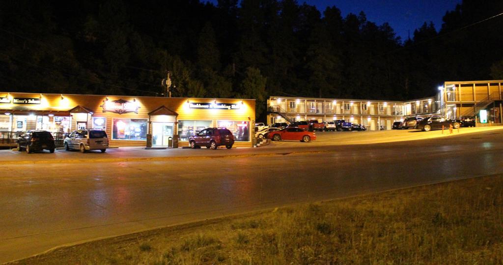 Deadwood Station Bunkhouse And Gambling Hall Motel ภายนอก รูปภาพ